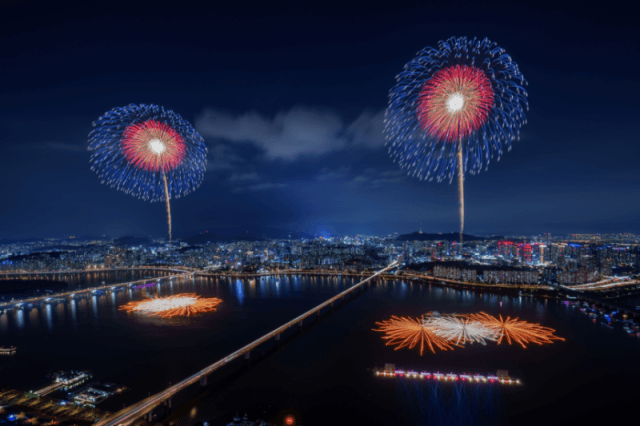 이마트24, 서울세계불꽃축제 특수…여의도 인근 매출 10배 급증