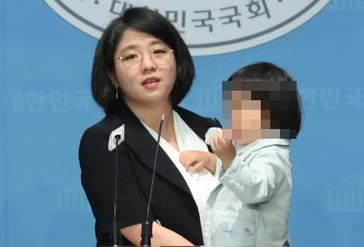 ‘워킹맘’ 내세운 용혜인 장관 후보자, 과거 ‘아이돌봄 지원법’ 반대 논란