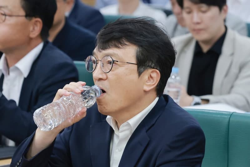 김의겸, 수사 기록 편집하는 한동훈 향해 '조선제일가위' 비판