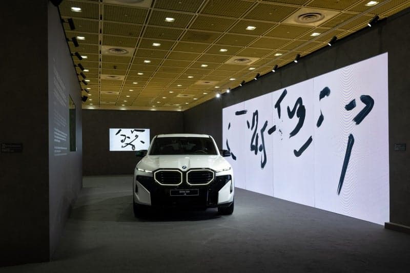 BMW 코리아, 프리즈 서울 2026 공식 파트너 활동 성료 및 이강소 작가 협업 전시