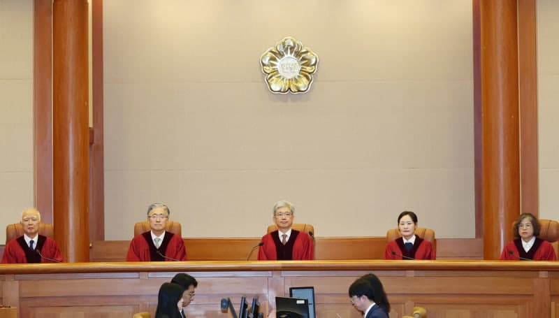 헌재, '참고인 압수수색 영장 사본 미교부' 재판소원 공개변론 내달 21일 진행