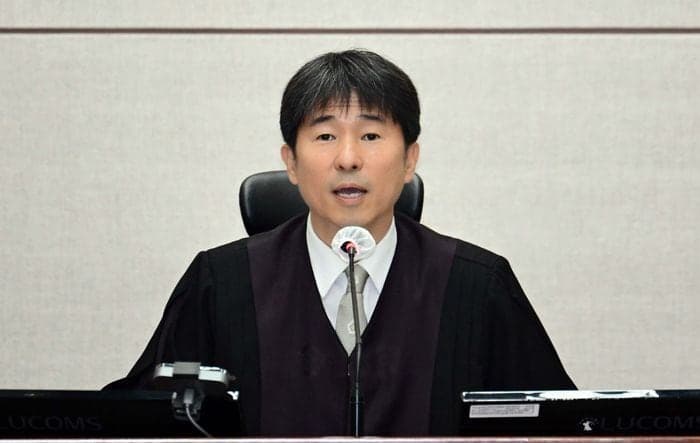 룸살롱 접대 의혹 지귀연 부장판사 사건, 사법연수원 동기 판사가 심리한다