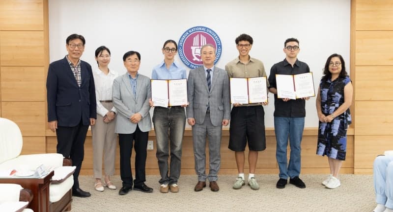 전북대, 지진 피해 베네수엘라 유학생 3명에게 특별장학금 지원