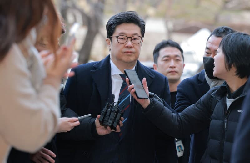 검찰, '홈플러스 사태' 김병주 MBK 회장 11일 소환 조사