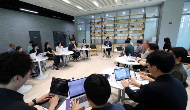 안민석 경기도교육감 "벽깨기에 진심인 지자체와 뜨거운 연애 하겠다"