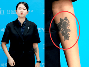 기본소득당 부대변인 '팔 문신' 노출에 정치권 복장 논란 재점화