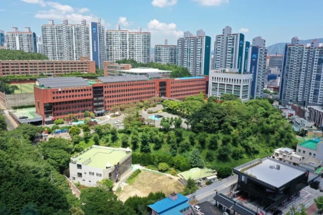 부산 영어유치원 개원 6개월 만에 기습 폐업…학부모들 수강료 환불 막막