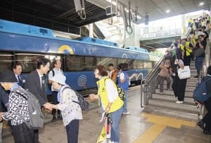 용산구, 어르신 240명과 함께한 ‘설렘 가득 기차여행’ 성료