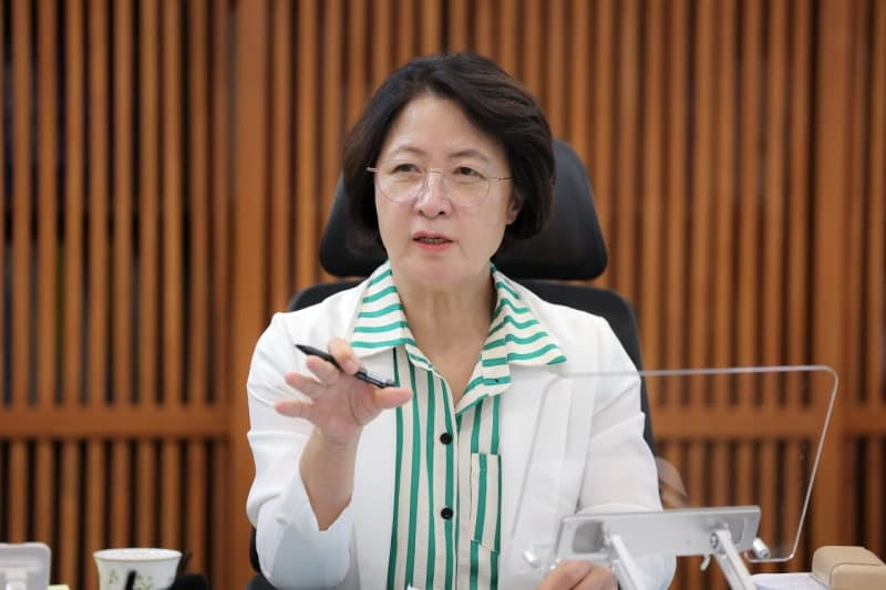"자기모순 극치" 추미애 12억 관사 논란, 시민사회로 확산