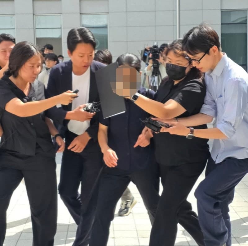 11세 지적장애 아동 쇠사슬 결박해 숨지게 한 외조모·목사 구속기소
