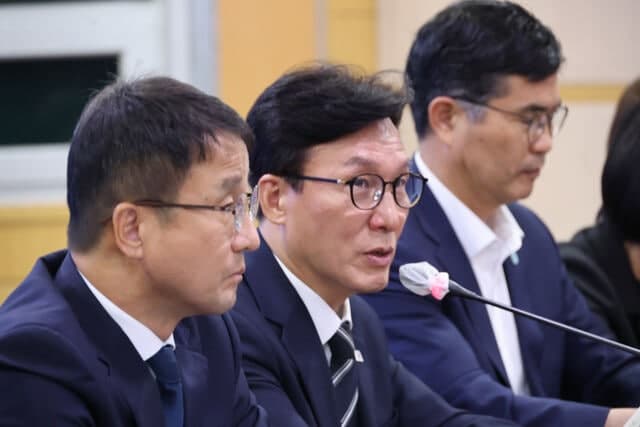 김민석 민주당 대표, 전북 찾아 "새만금 전폭 지원·전북대 추가 선정" 약속