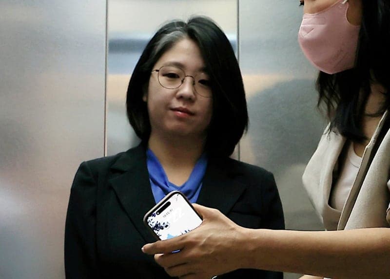 용혜인, 겸직·가족 의혹 질문에 '청문회서 답하겠다' 답변 회피
