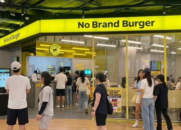 노브랜드 버거, 복합시설 출점 전략 통했다…가맹점 1년 새 2배 급증