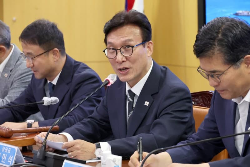 김민석, 한동훈 향해 '조선불량검·쪽가위' 비판…법적 조치 예고