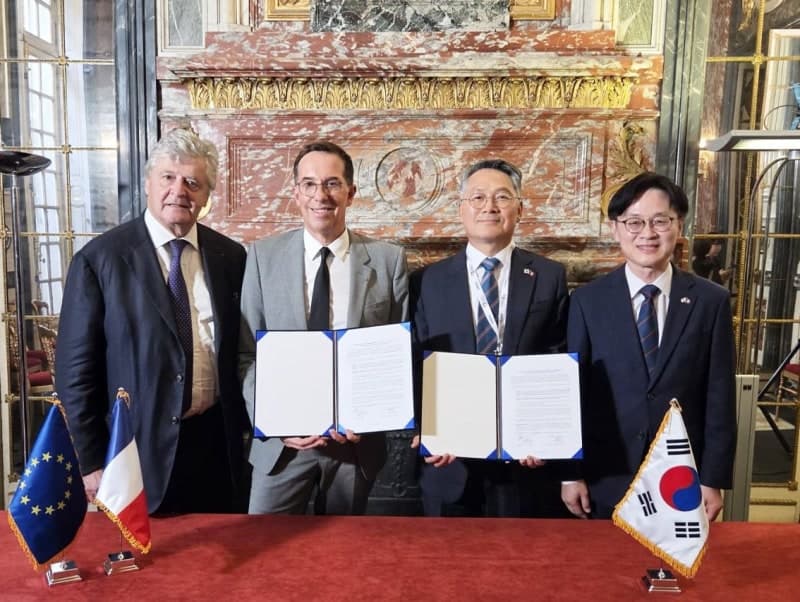 코스맥스-로레알, 한·불 수교 140주년 맞아 차세대 뷰티 혁신 MOU 체결