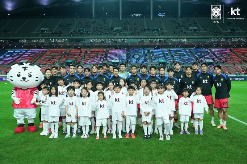 KT, 장기고객 자녀 88명에 축구 국가대표팀 ‘플레이어 에스코트’ 기회 제공