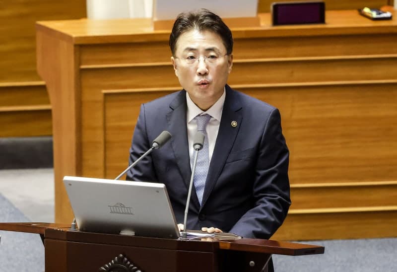 한동훈 의원 폭로한 검찰 문건 유출 논란…민주당, 의원직 정지 추진