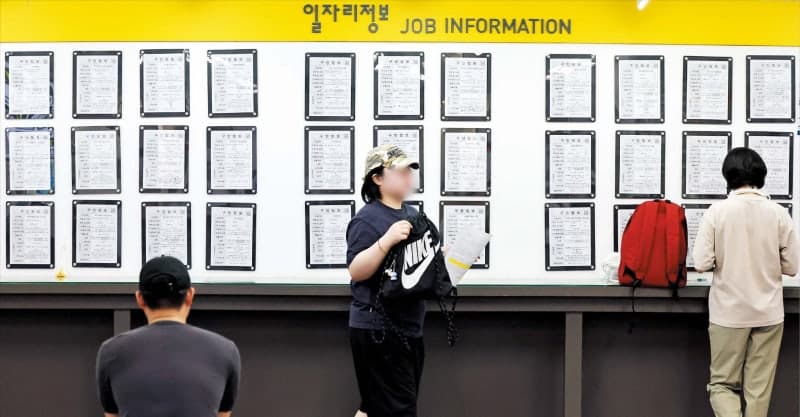 전체 취업자는 늘었지만 청년 고용 한파는 46개월째 지속