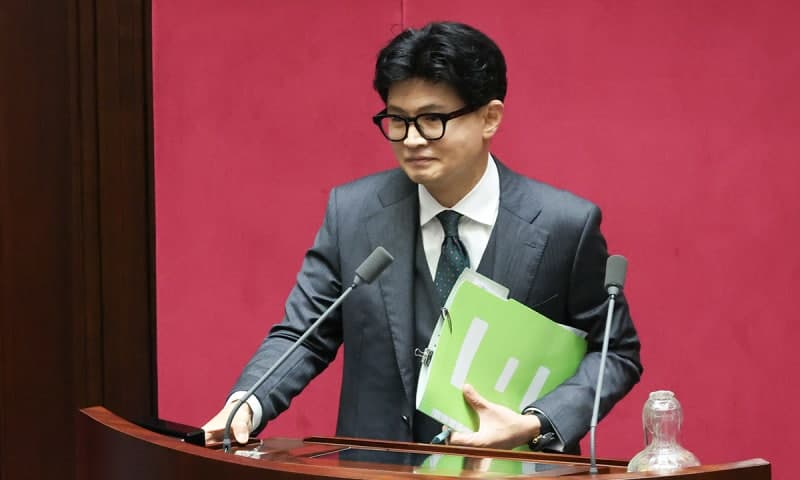 한동훈, 김민석 경찰 고소…민주당은 '의원 자격정지' 맞불