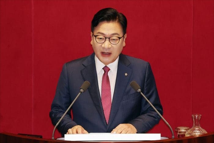 정점식 "이재명 대통령 '임기 제한' 발언은 말장난…연임 개헌 반대 약속하라"