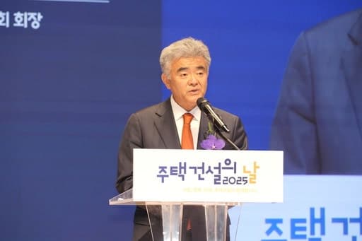 정원주 대우건설 회장, 호남 메가 프로젝트 성공 위해 100억 원 기부