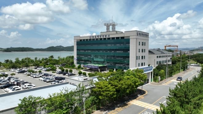전남 신안군 자은도 해상서 조업하던 50대 선원 어구에 끼여 사망