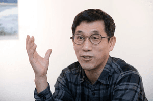 진중권 "이재명 정부 몰락 속도 가파르다... 핵심은 민주당의 이재명이냐, 이재명의 민주당이냐"
