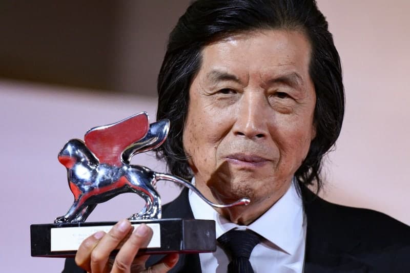 이창동 감독 ‘가능한 사랑’, 베니스국제영화제 은사자상 심사위원대상 수상