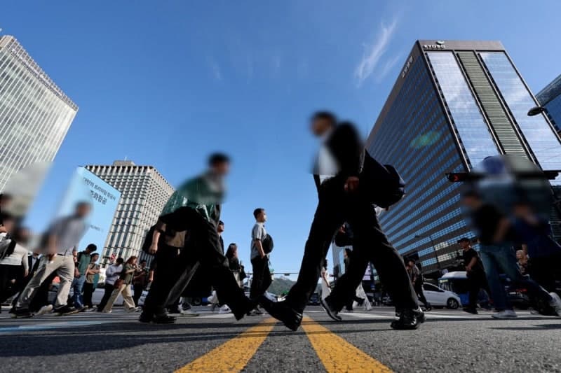 일요일 전국 큰 일교차…낮 최고 30도에 곳곳 빗방울