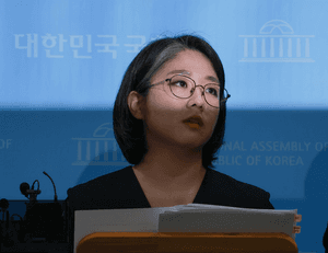 용혜인 손절하고 김승원 지킨다…민주당의 '김생용사' 전략 가동
