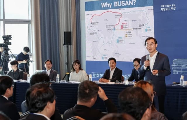 전재수 부산시장 "해양수도 부산, 일자리와 성장 엔진으로 완성하겠다"
