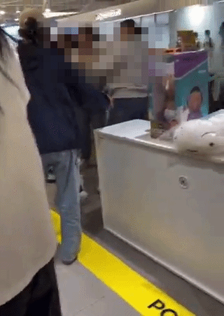 홍대 쇼핑몰서 외국인 여성들 멱살잡이…무슨 일로 싸웠나