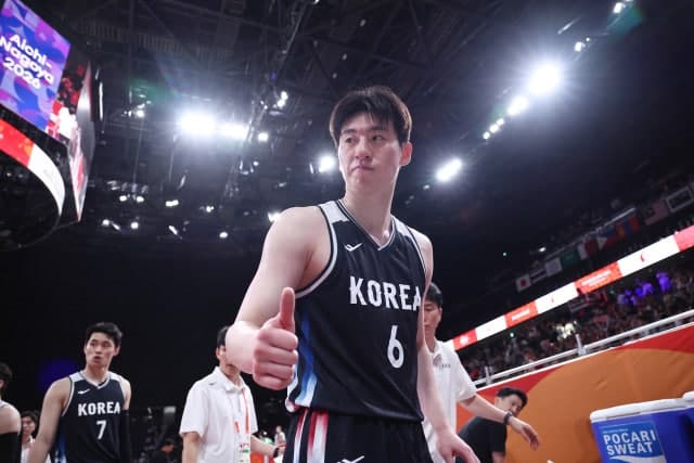 이정현 25점 폭발, 일본 꺾은 한국 남자농구 3전 전승으로 8강 진출