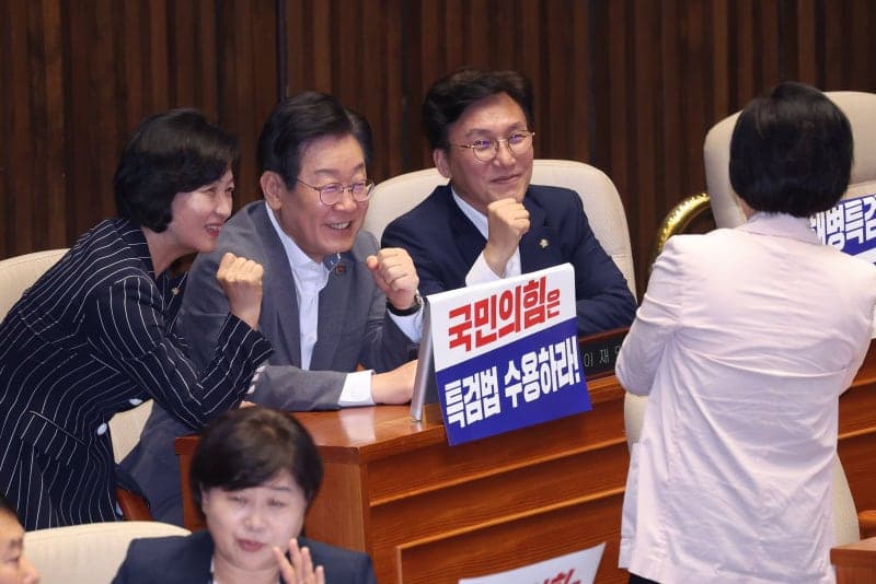 조국 "김민석의 '노무현 탄핵' 언급, 이재명 대통령에 도움 안 돼"