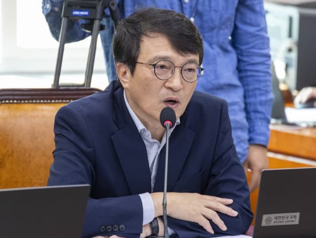 김승원 후보자 의혹에 김의겸 "이슬만 먹고 사는 분 고를 순 없어" 엄호