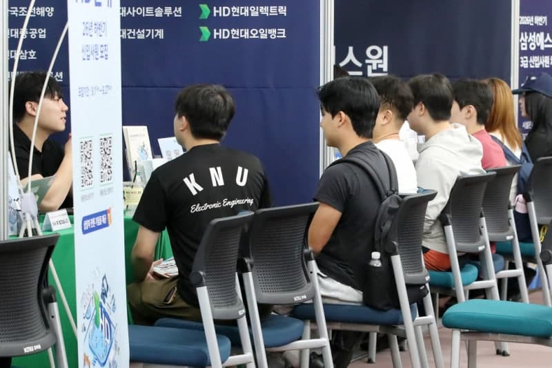 제조업 신입 채용 잣대 바뀐다, AI 활용 넘어선 '판단력'이 핵심