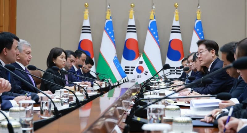이재명 대통령-미르지요예프 우즈벡 대통령 정상회담…핵심 광물·AI·방산 협력 강화