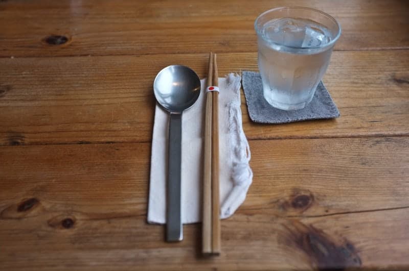 식당 수저 밑 냅킨 아무거나 깔지 마세요…수입산 장식용 냅킨서 유해물질 검출