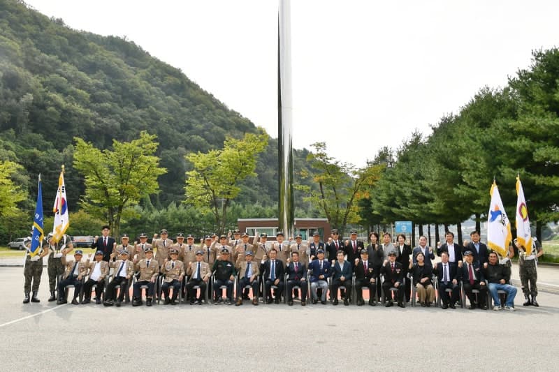 접경지 화천에 60m 대형 태극기 게양대 준공…새로운 랜드마크로 우뚝