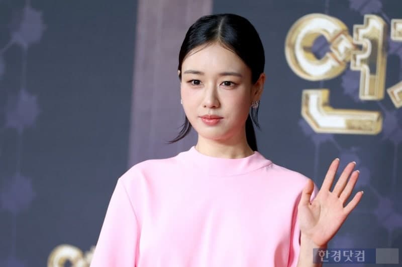 배우 안은진, 드라마 촬영 중 겪은 안면신경마비 구안와사 투병기 고백