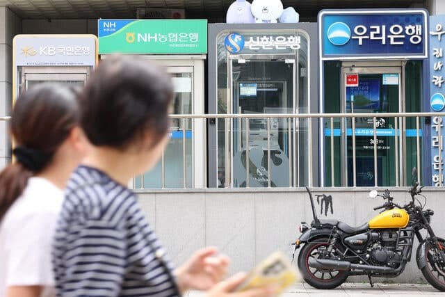 마이너스통장 잔액 70조 육박…계좌는 그대로인데 빚만 늘었다