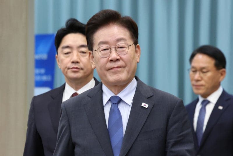 이재명 대통령 지지율 하락에 범여권 내홍…'네 탓' 공방 격화