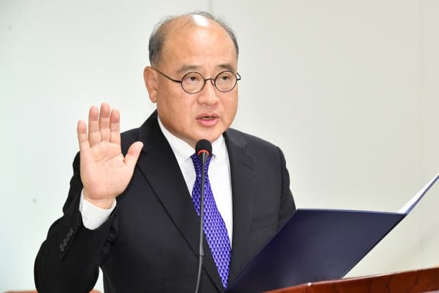 경남신용보증재단 이사장 후보 인사청문회 '부적합' 판정