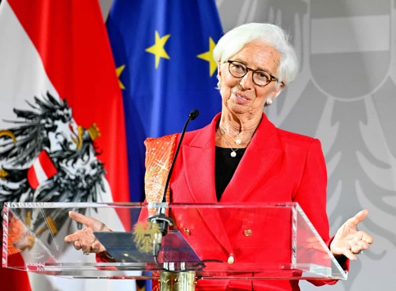 유럽, AI 경쟁서 배제될 위기…ECB 총재 "자체 기술·인프라 구축 시급"