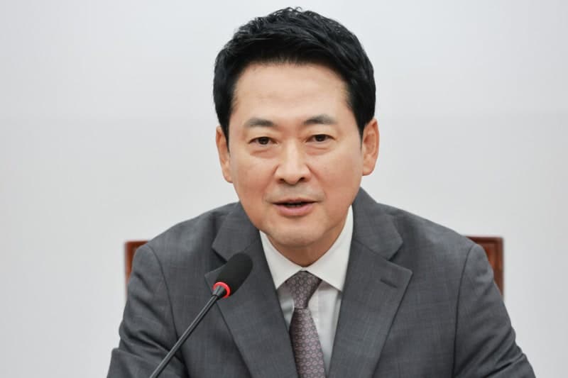 장동혁 "강신철은 최악의 정치군인…대통령 순방 예산 520억은 국민 혈세"