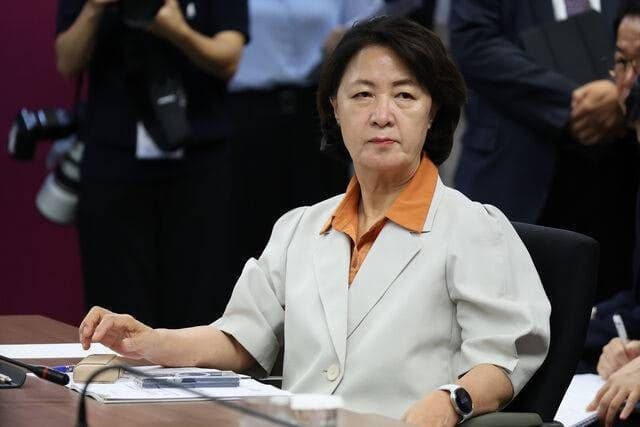 사면초가 추미애, 12억 관사 논란에 고발까지…김동연과 재정 책임 공방