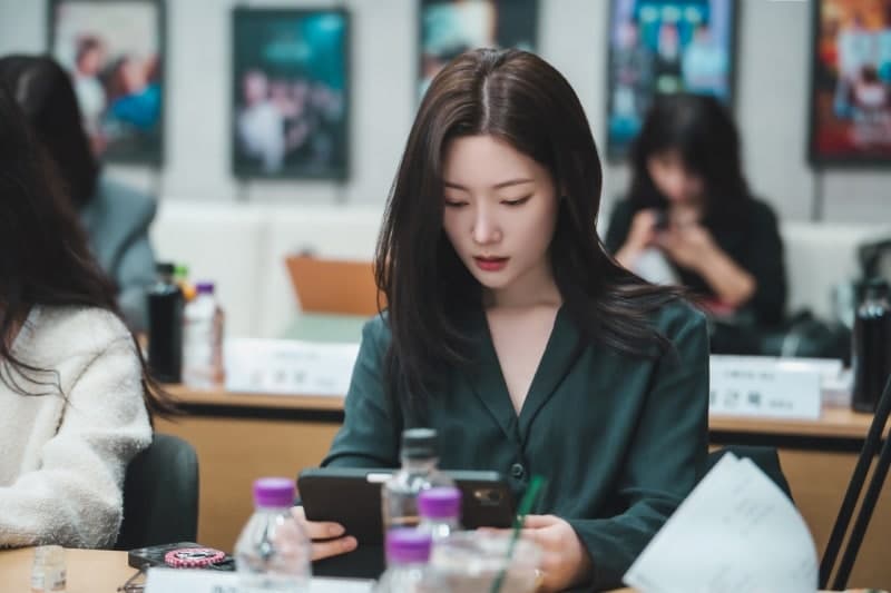 1994년 전설의 공포 드라마 'M' 33년 만에 리부트…정채연 1인 3역 도전