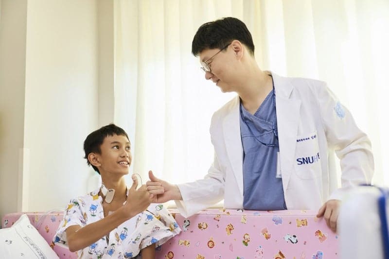 "이제 친구들처럼 뛸 수 있어요"…심장병 앓던 14세 필리핀 소년, 한국서 건강 되찾아