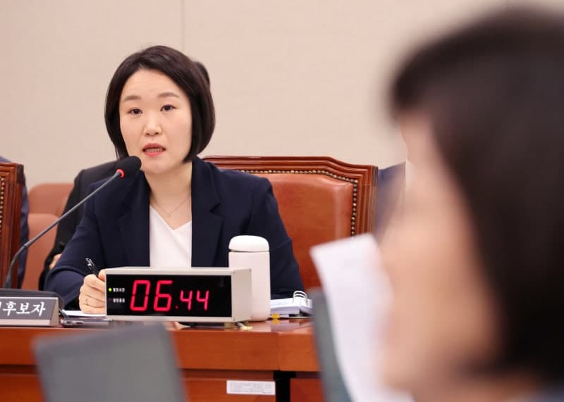 이형일 경제부총리 후보자, '과천 아파트 17년 보유·4개월 거주' 논란 사과