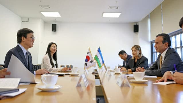 최휘영 문체부 장관, 우즈베키스탄 문화장관과 문화·관광 협력 확대 논의